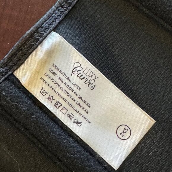 Luxx Curves Waist Trainer - Picture 3 of 4